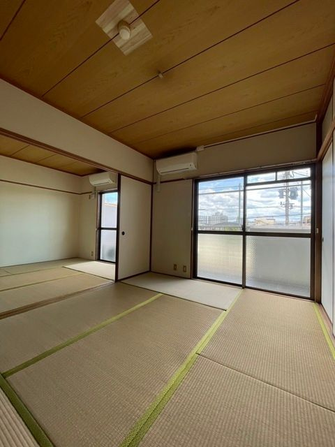 プレアール長門石の内装