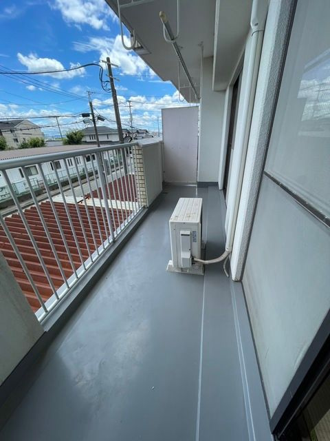 プレアール長門石のバルコニー