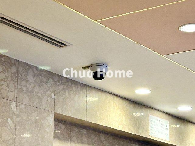 マークス亀戸の防犯設備|【防犯カメラ】何かあった時の大事な証拠になることももちろんなりますが、防犯というくらいですので大事なのは防犯カメラがあることによって抑止力につながることですよね。