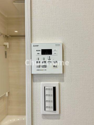 マークス亀戸の内装|【浴室乾燥機】暖房・冷風・換気・乾燥が可能です。毎日を快適に過ごせるうれしい機能が揃っています。雨の日の洗濯物も安心です。