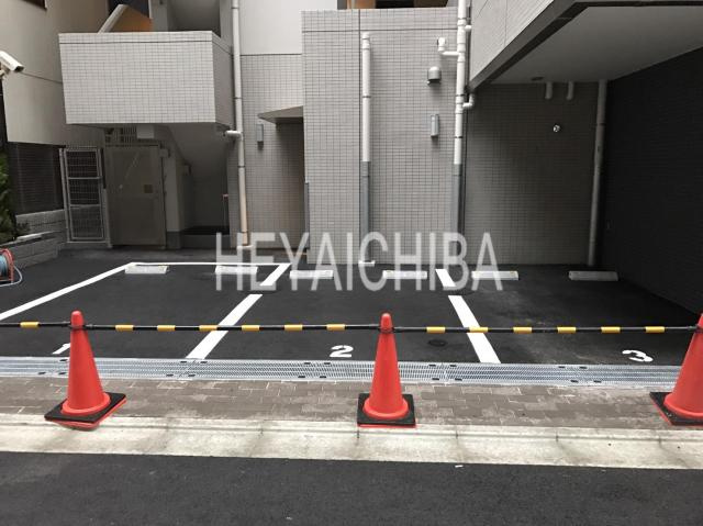 パレステージ上野の駐車場