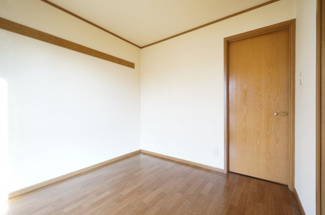 【洋室】 | メゾンクレッテ | ※同物件・反転タイプの写真です。