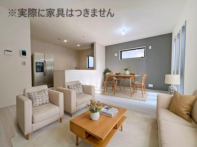 新築戸建・新築建売　福島市松木町第2　福島第二小・福島第二中の居間・リビング|画像はバーチャルホームステージングの加工による演出で、実際の家具は付きません。