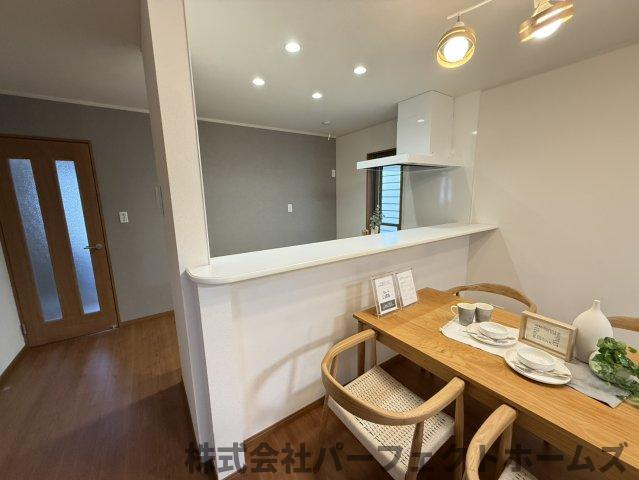 北中振4丁目戸建の居間・リビング
