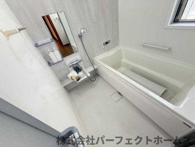 北中振4丁目戸建の浴室|落ち着いた空間のお風呂です
