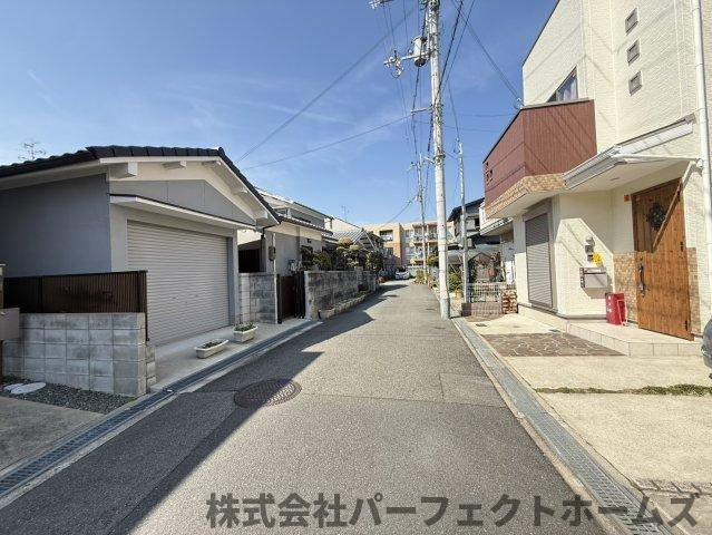 北中振4丁目戸建の前面道路含む現地写真|前面道路含む現地写真です