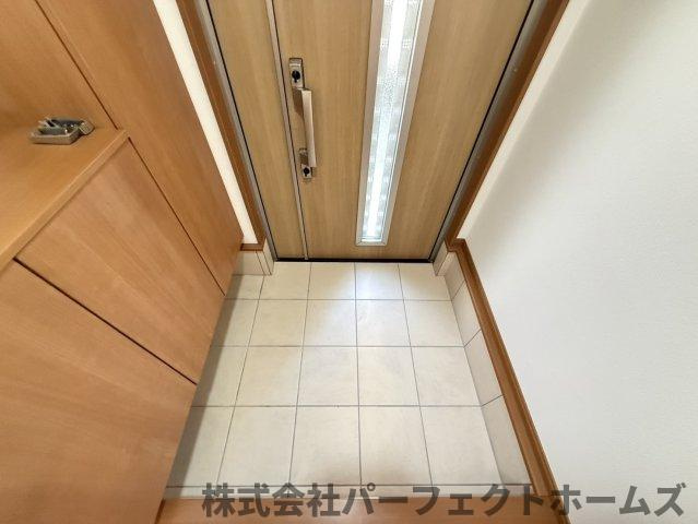 北中振4丁目戸建の玄関|ゆったりとした玄関です