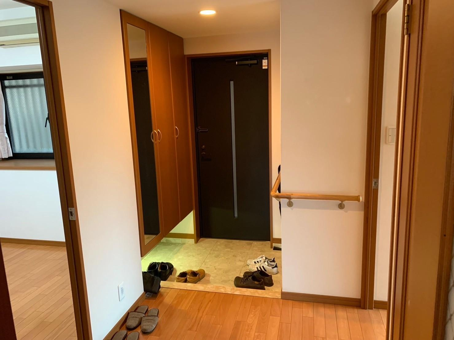 JGMヴェルデヒルズ本原の玄関