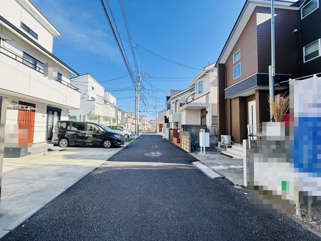 戸建 西東京市谷戸町１丁目の前面道路含む現地写真