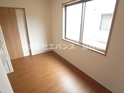  | エルメゾンエイザ