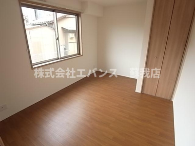 【寝室】 | エルメゾンエイザ