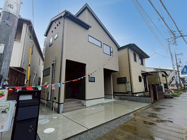 八潮市　上馬場　新築戸建　全1棟の前面道路含む現地写真|前面道路含む現地写真です