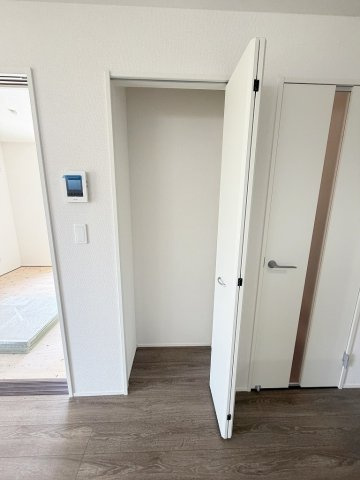 三郷市早稲田8丁目　新築戸建　全7棟　1号棟の収納|同施工会社の参考写真になります。