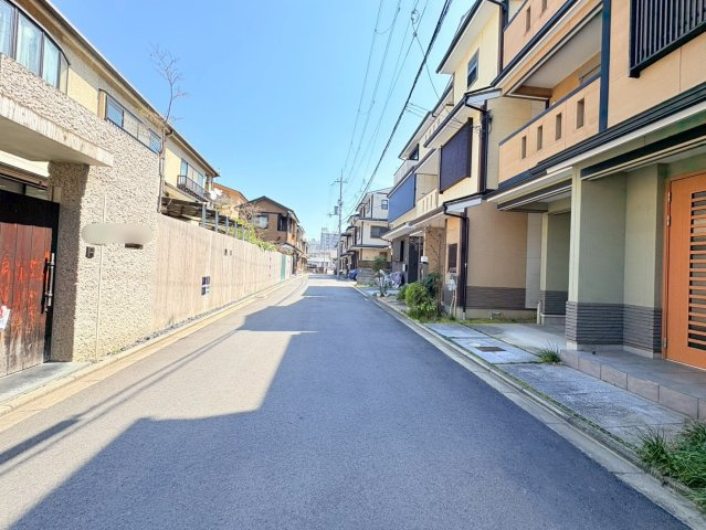 観世町の前面道路含む現地写真