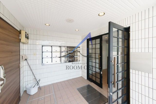 レジデンス明大前のエントランス|エントランスです。