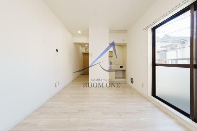 レジデンス明大前の居間・リビング|洋室のお部屋です。