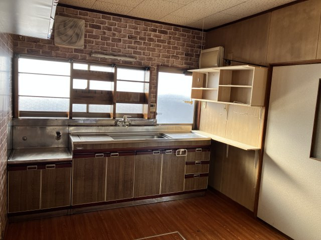 【中古住宅】中山町大字長崎字中原戸建てのキッチン