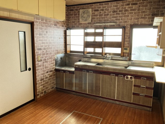 【中古住宅】中山町大字長崎字中原戸建てのキッチン