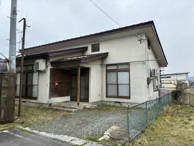 【中古住宅】中山町大字長崎字中原戸建て
