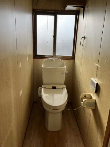 【中古住宅】中山町大字長崎字中原戸建てのトイレ