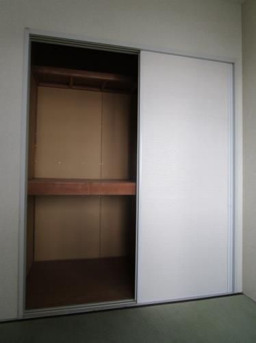フロイント長門石の収納