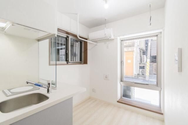 アイリス神楽坂の居間・リビング