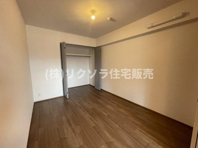 ダイアパレス樟葉の子供部屋|洋室5.6帖
■物件内覧・資金計画相談・住宅ローン相談、リフォーム相談、お問合せ受付中■
※当日・翌日のご内覧、ご相談はお電話でのお問合せがスムーズです！