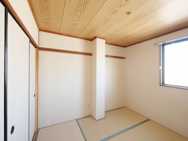 ローズハイツの和室