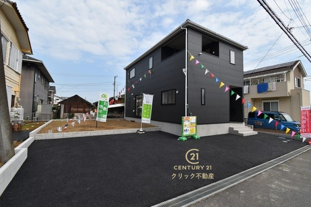 Cradlegarden　 小美玉市納場　第4　限定1棟！の駐車場|並列駐車可能なカースペースを確保。毎日のお車の出し入れがストレスなく行えます！
内覧可能です。ご予約はHPから、またお電話でも、お気軽にどうぞ。