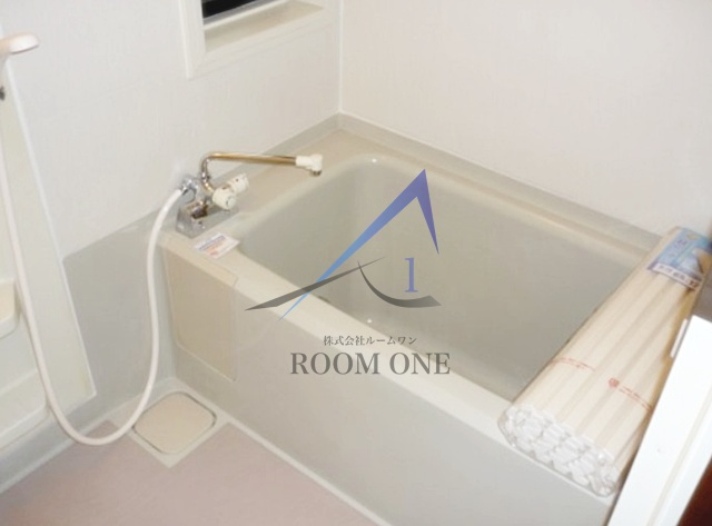 自由が丘２－１６賃貸住宅の浴室|お風呂です。