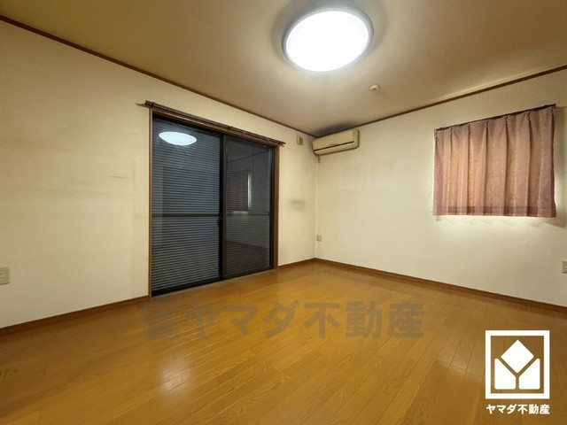西宮市名塩2丁目の寝室|全居室6帖以上のゆとりある居住空間?で、広々お使いいただけます。