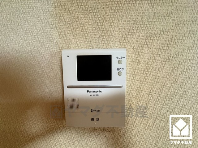 西宮市名塩2丁目の設備|突然の来訪時でも安心なモニター付きインターホンを完備。お留守番中のお子様でも簡単に来訪者の確認ができます。
