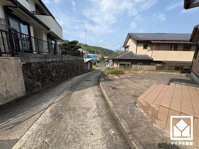 西宮市名塩2丁目のその他|「名塩小学校」まで徒歩5分。低学年のお子様も安心して通学していただけます。ご成約でヤマダポイントプレゼント中です。お問合せお待ちしております。