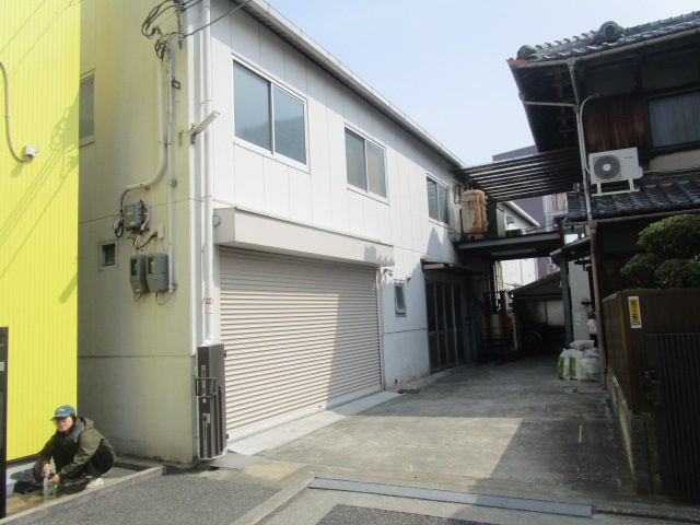 八尾市久宝園２丁目の工場の外観