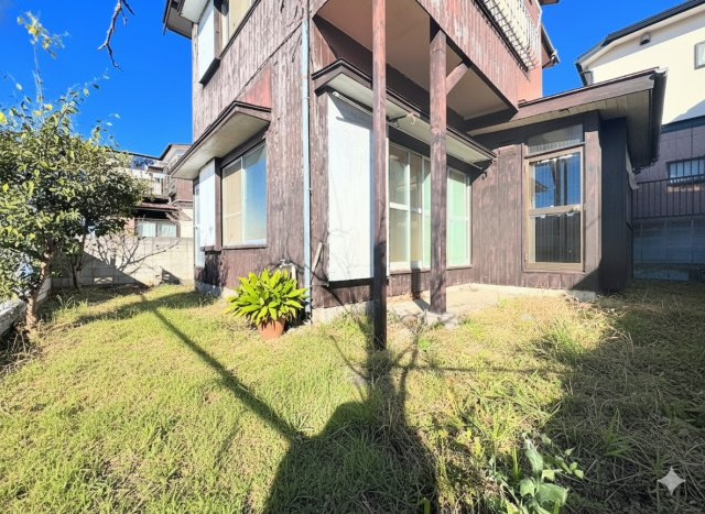 戸塚区平戸2丁目　中古戸建の庭|◆植栽や家庭菜園等多目的にご利用いただけるプライベート空間。