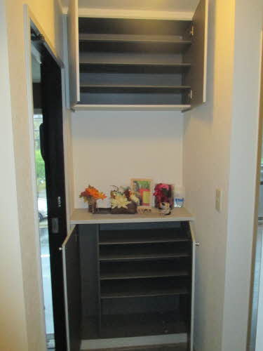 フォーレス西ケ丘の玄関