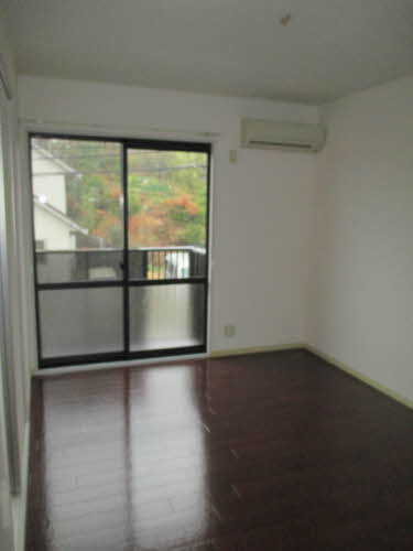 フォーレス西ケ丘の洋室