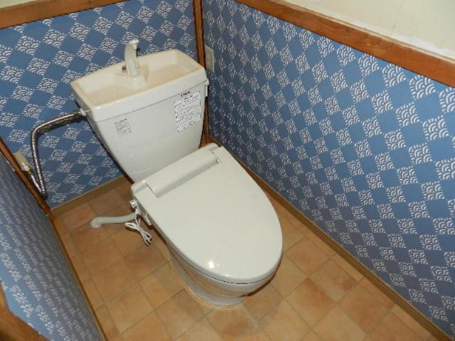 登別市登別東町２丁目22-1戸建のトイレ