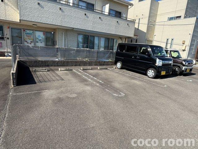 コミュニティーハウスの駐車場