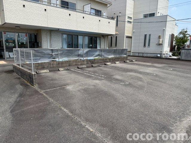 コミュニティーハウスの駐車場