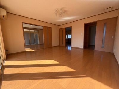 【居間・リビング】 | 雫石町西安庭　中古住宅