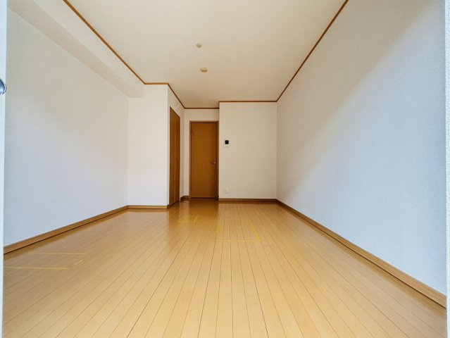 カーサシェリールの居間・リビング|別号数タイプ