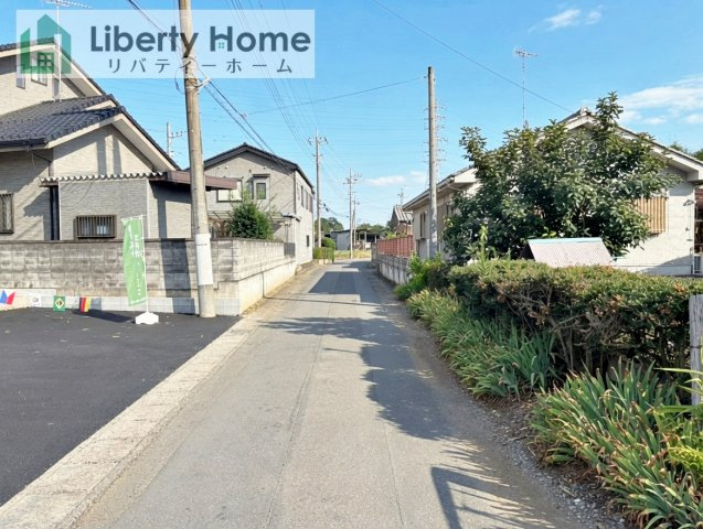 古河市五部第1　新築戸建　1号棟の前面道路含む現地写真