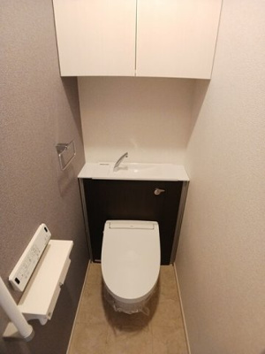 【トイレ】 | アリビオ | 落ち着いた色調のトイレです