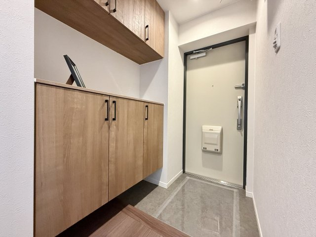 宝マンション富田町の玄関