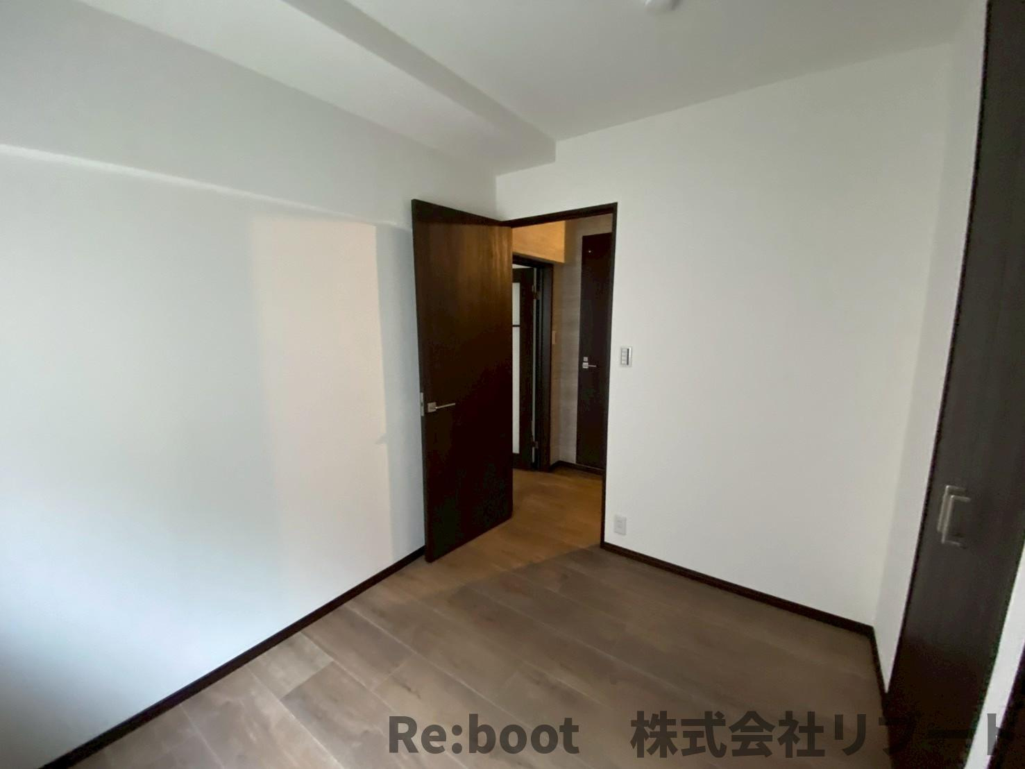 メゾン本行徳の洋室