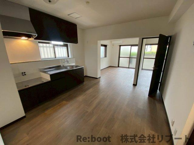 メゾン本行徳の居間・リビング