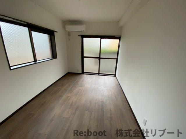 メゾン本行徳の居間・リビング