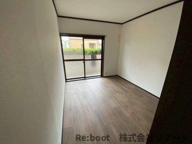 メゾン本行徳の居間・リビング