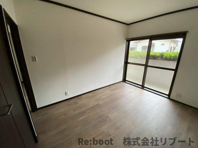 メゾン本行徳の居間・リビング